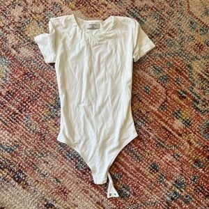 aritzia contour crew bodysuit